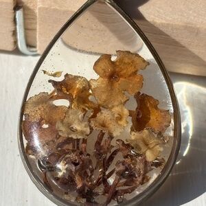 Handcrafted Lantana Resin Pendant